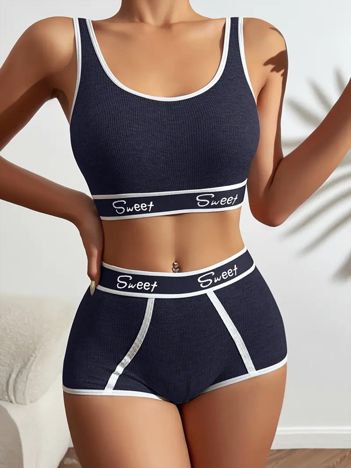 Sporty-chic 2-piece womens' underwear set