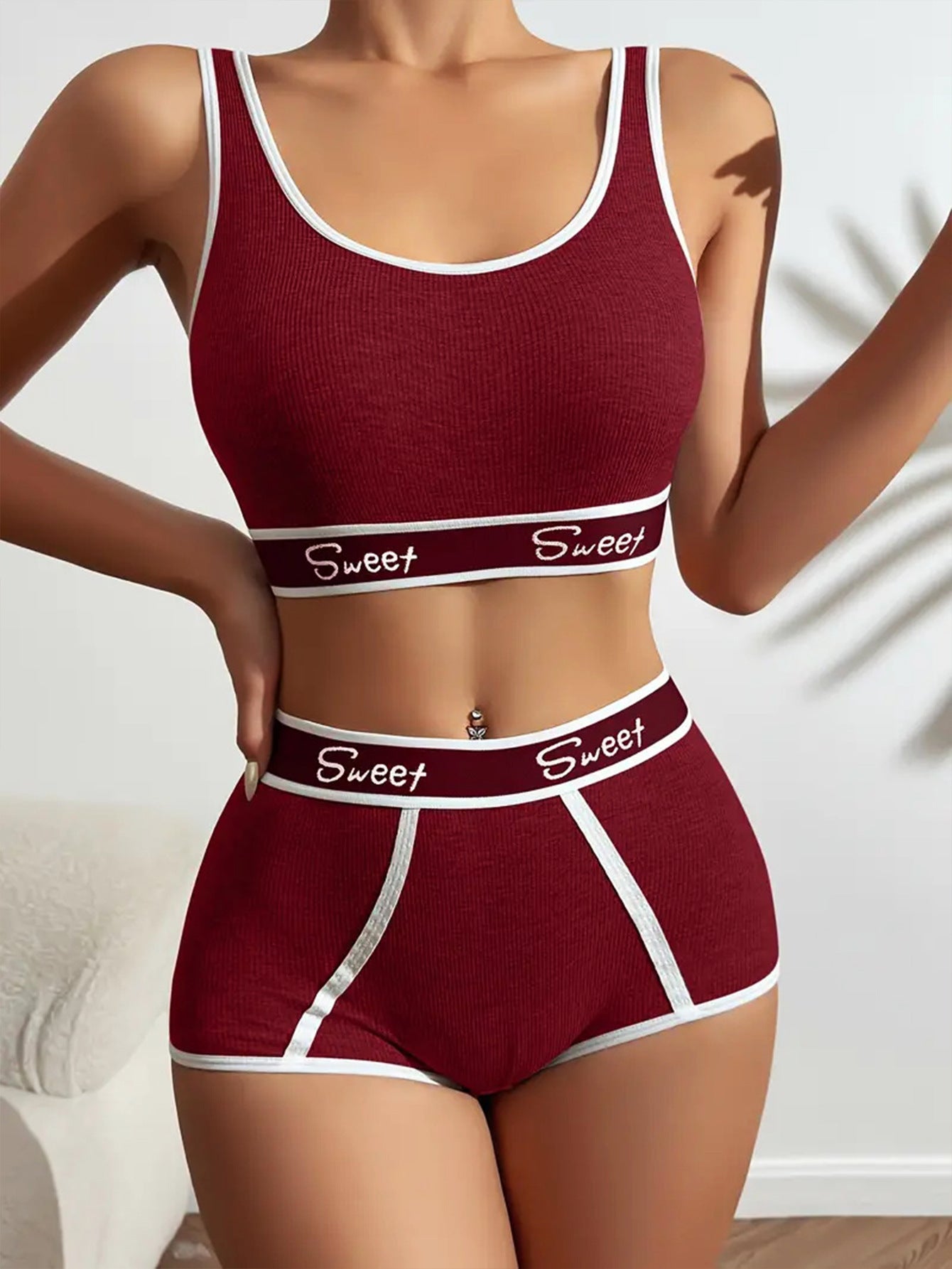 Sporty-chic 2-piece womens' underwear set