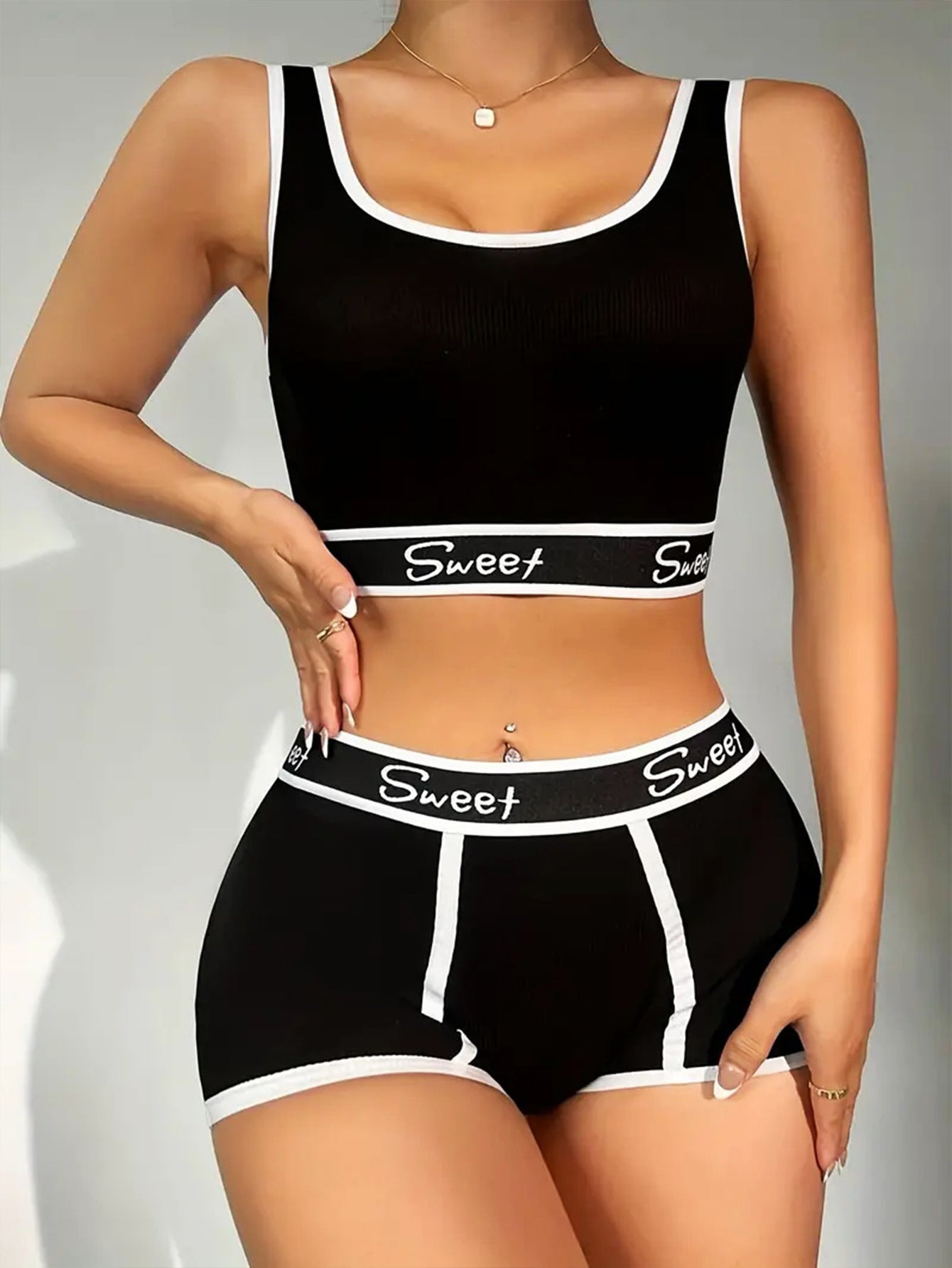 Sporty-chic 2-piece womens' underwear set